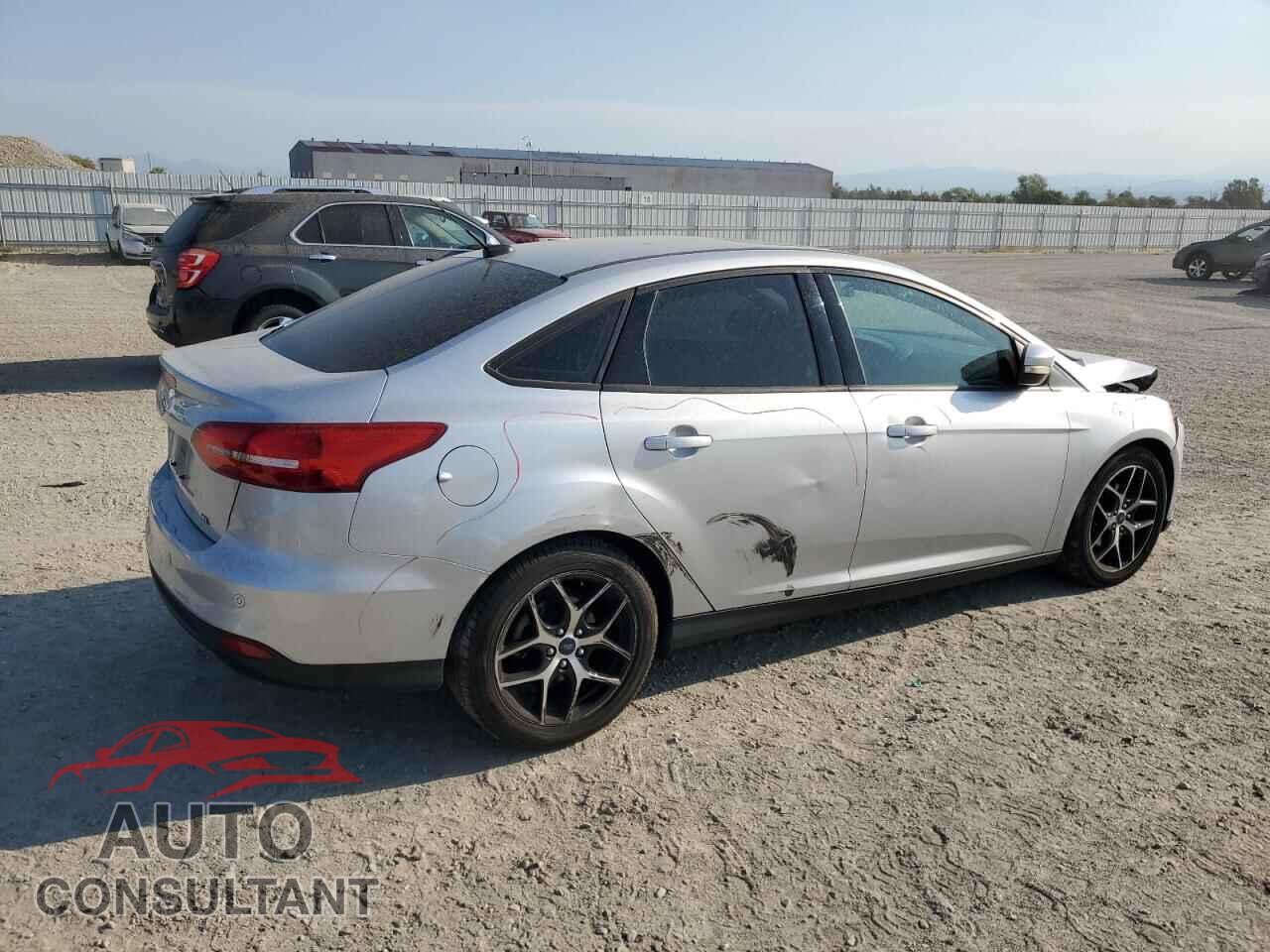 FORD FOCUS 2017 - 1FADP3H22HL206716