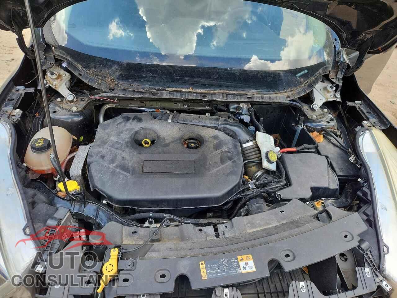 FORD ESCAPE 2018 - 1FMCU9J96JUA89338