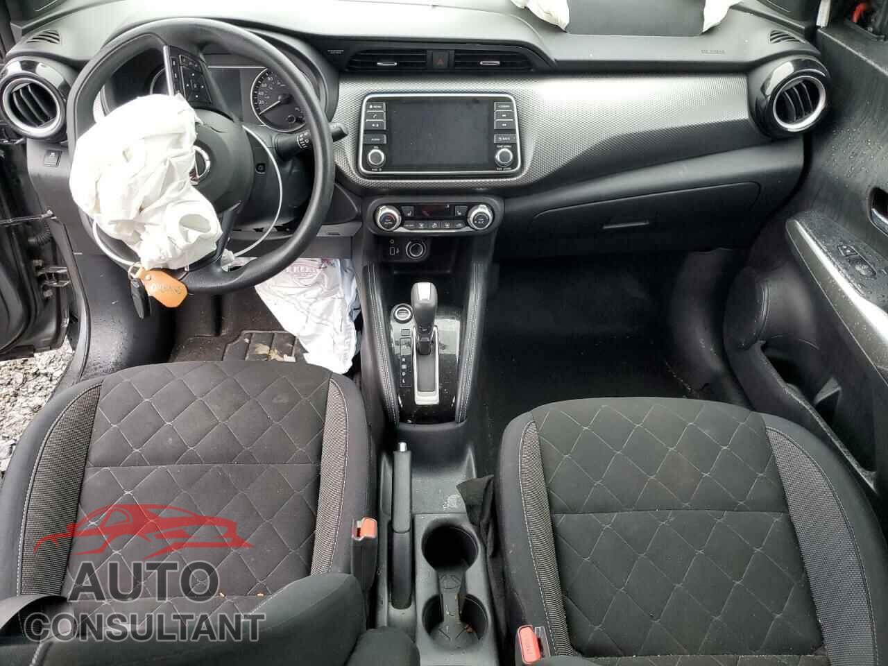 NISSAN KICKS 2019 - 3N1CP5CU3KL511683