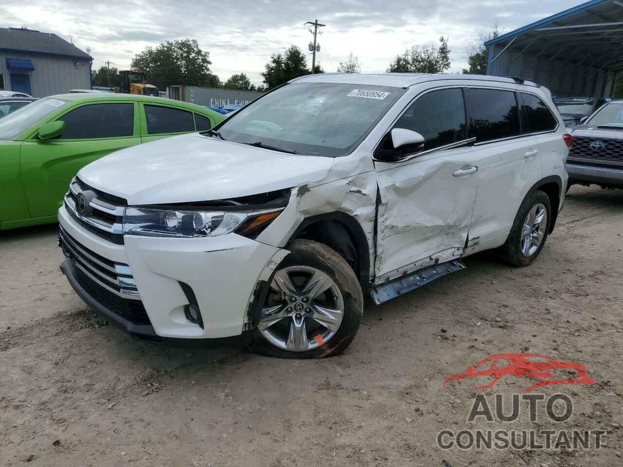 TOYOTA HIGHLANDER 2018 - 5TDDZRFH8JS849767