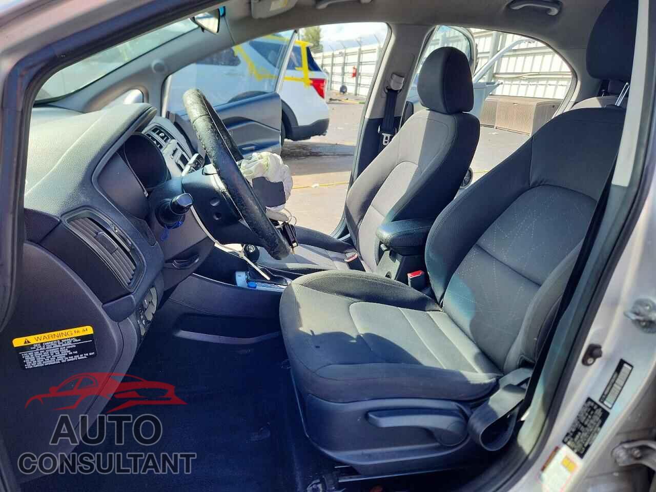 KIA RIO 2012 - KNADN5A37C6028157