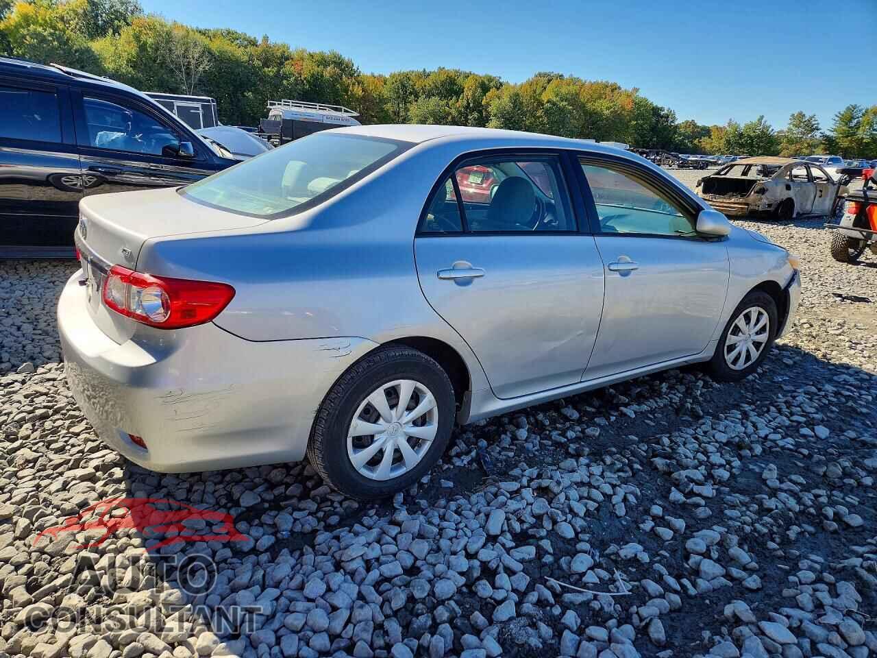 TOYOTA COROLLA 2011 - 2T1BU4EE7BC715231