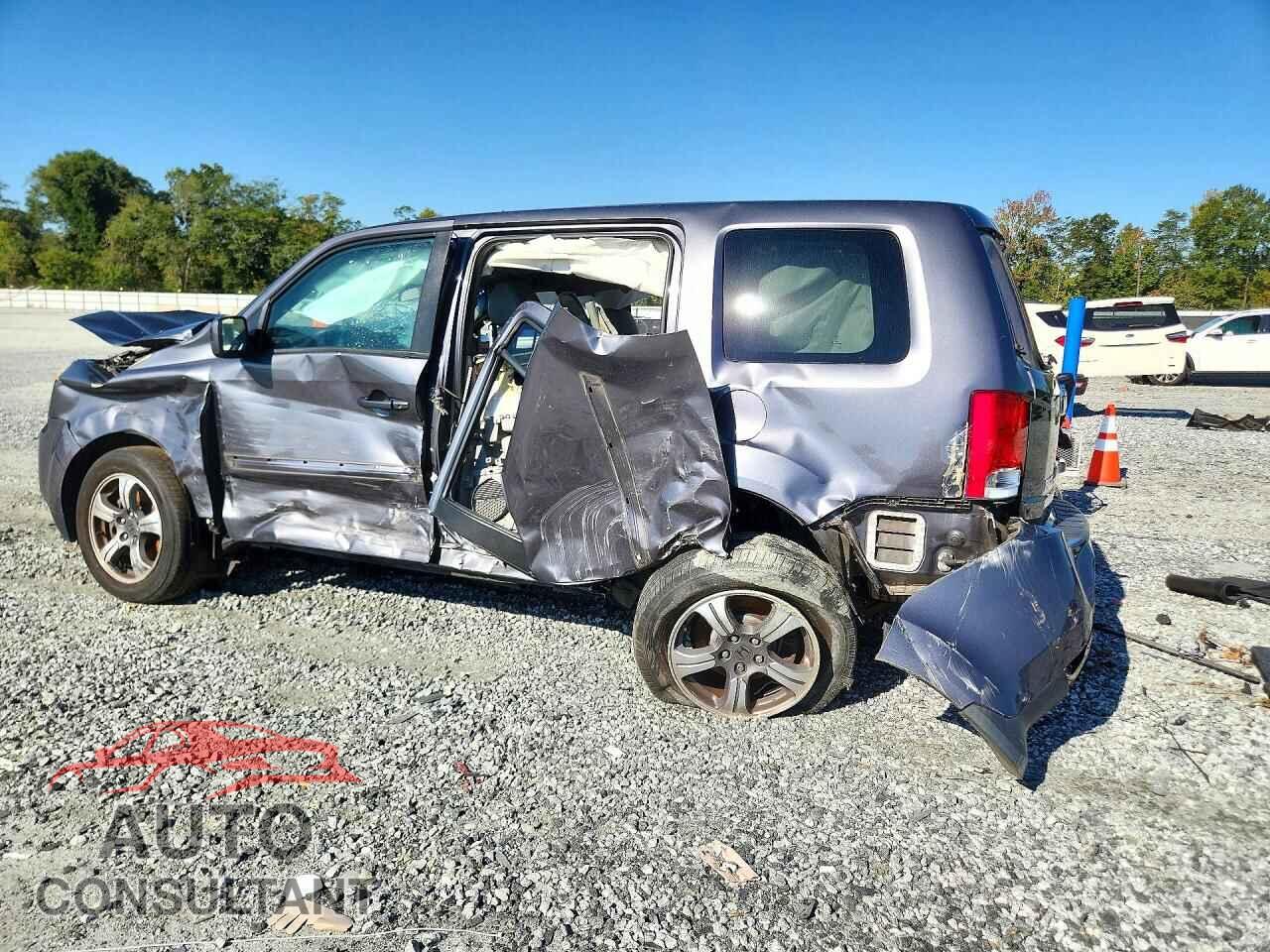 HONDA PILOT 2015 - 5FNYF3H36FB009717