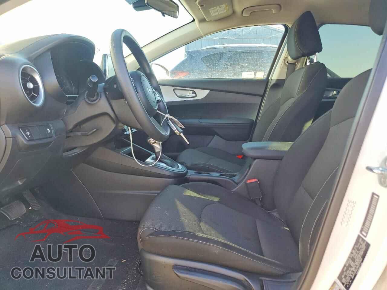 KIA FORTE 2024 - 3KPF24AD2RE819366