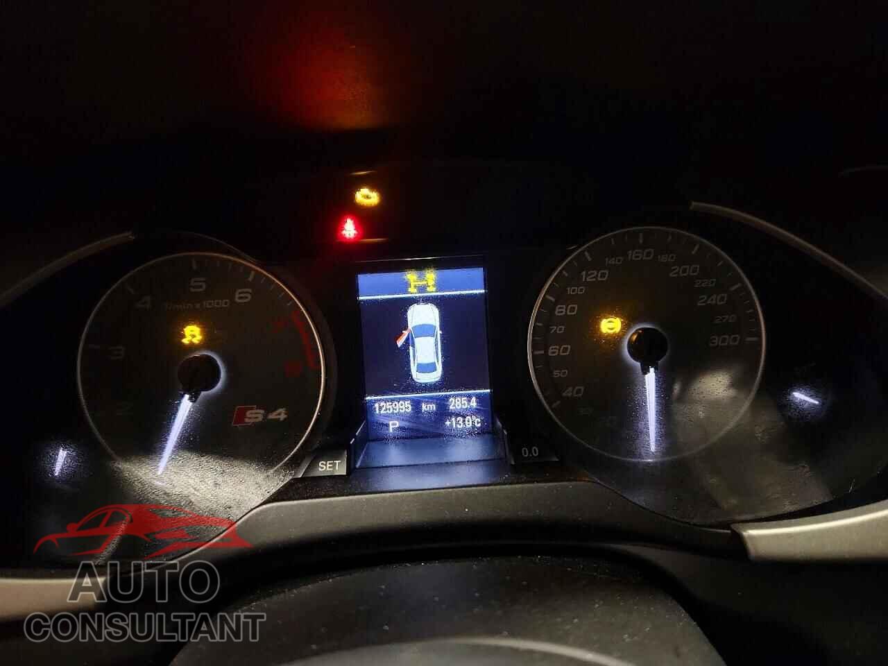 AUDI S4/RS4 2011 - WAUFGCFL7BA098317