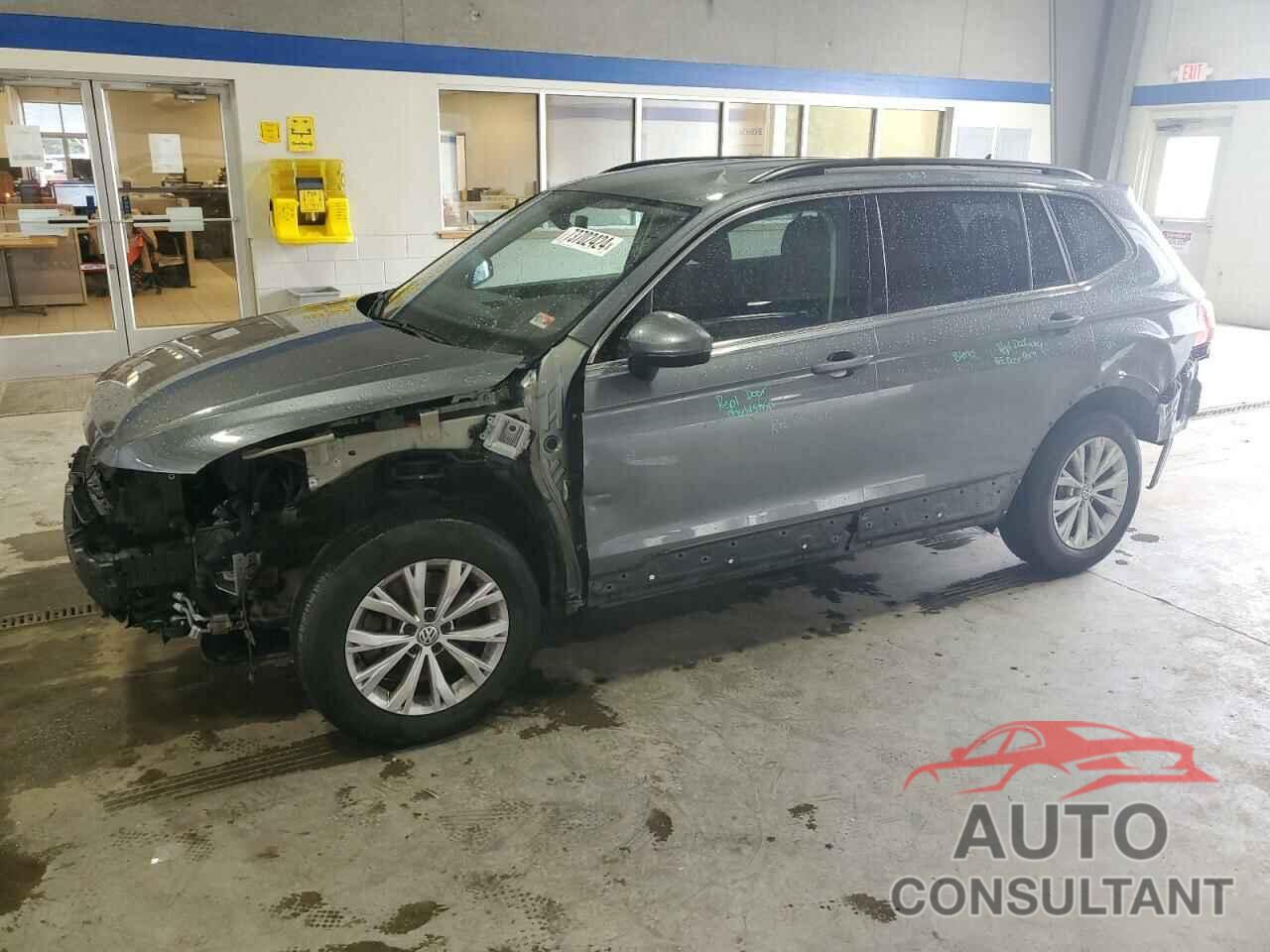 VOLKSWAGEN TIGUAN 2018 - 3VV2B7AX4JM170868