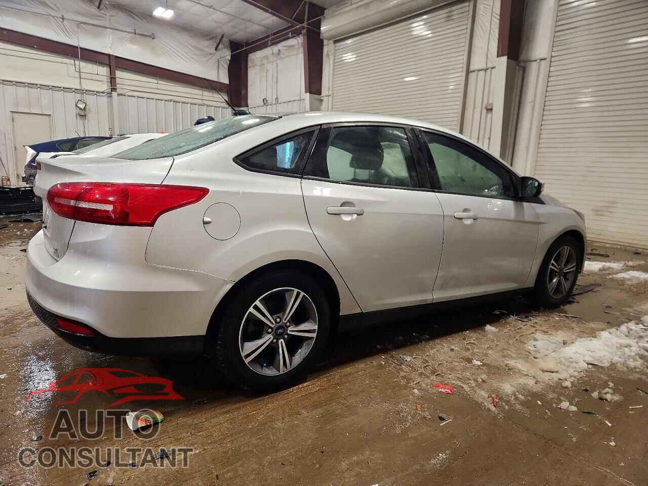 FORD FOCUS 2017 - 1FADP3FE8HL237403