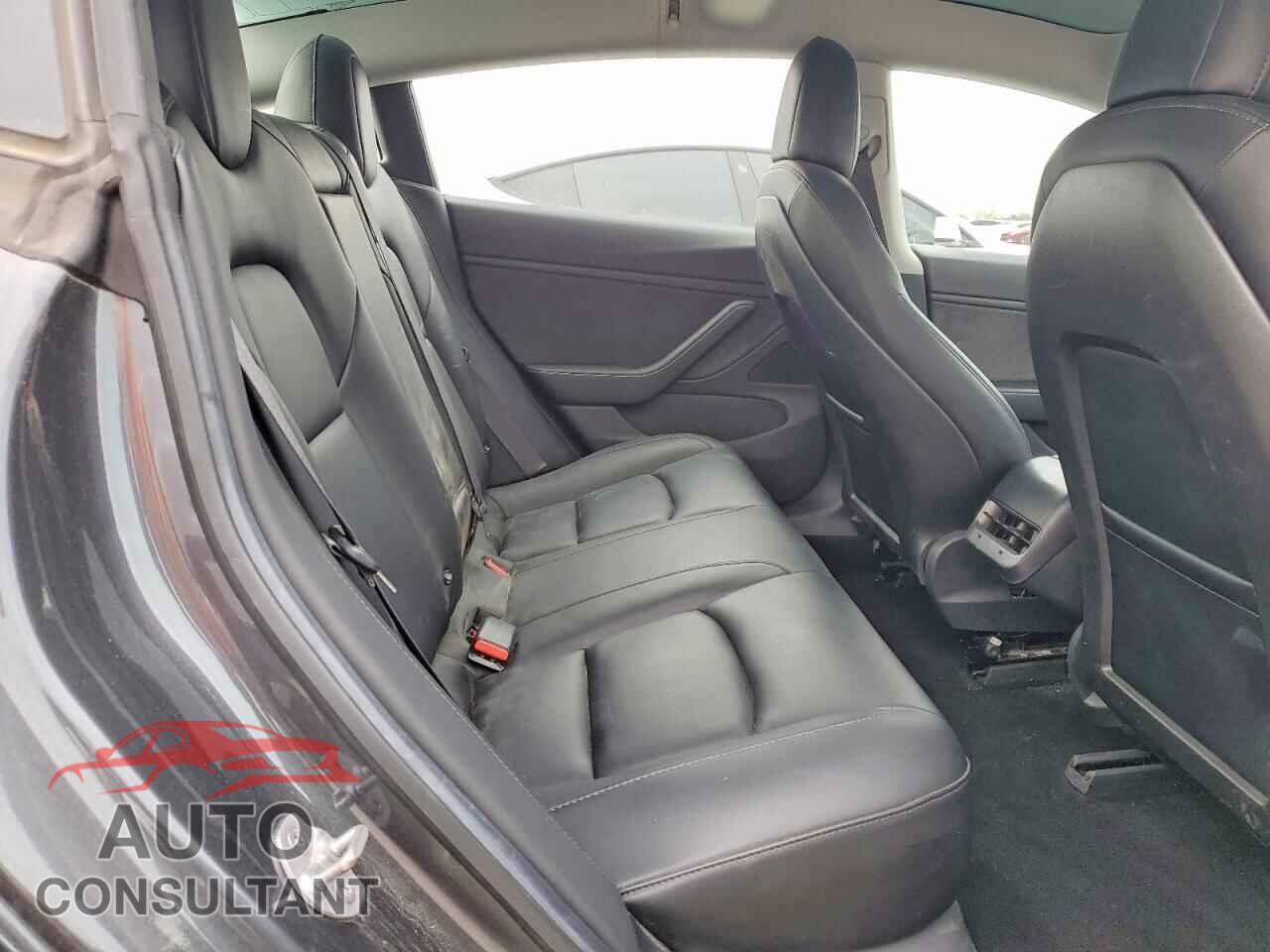 TESLA MODEL 3 2018 - 5YJ3E1EA7JF045378