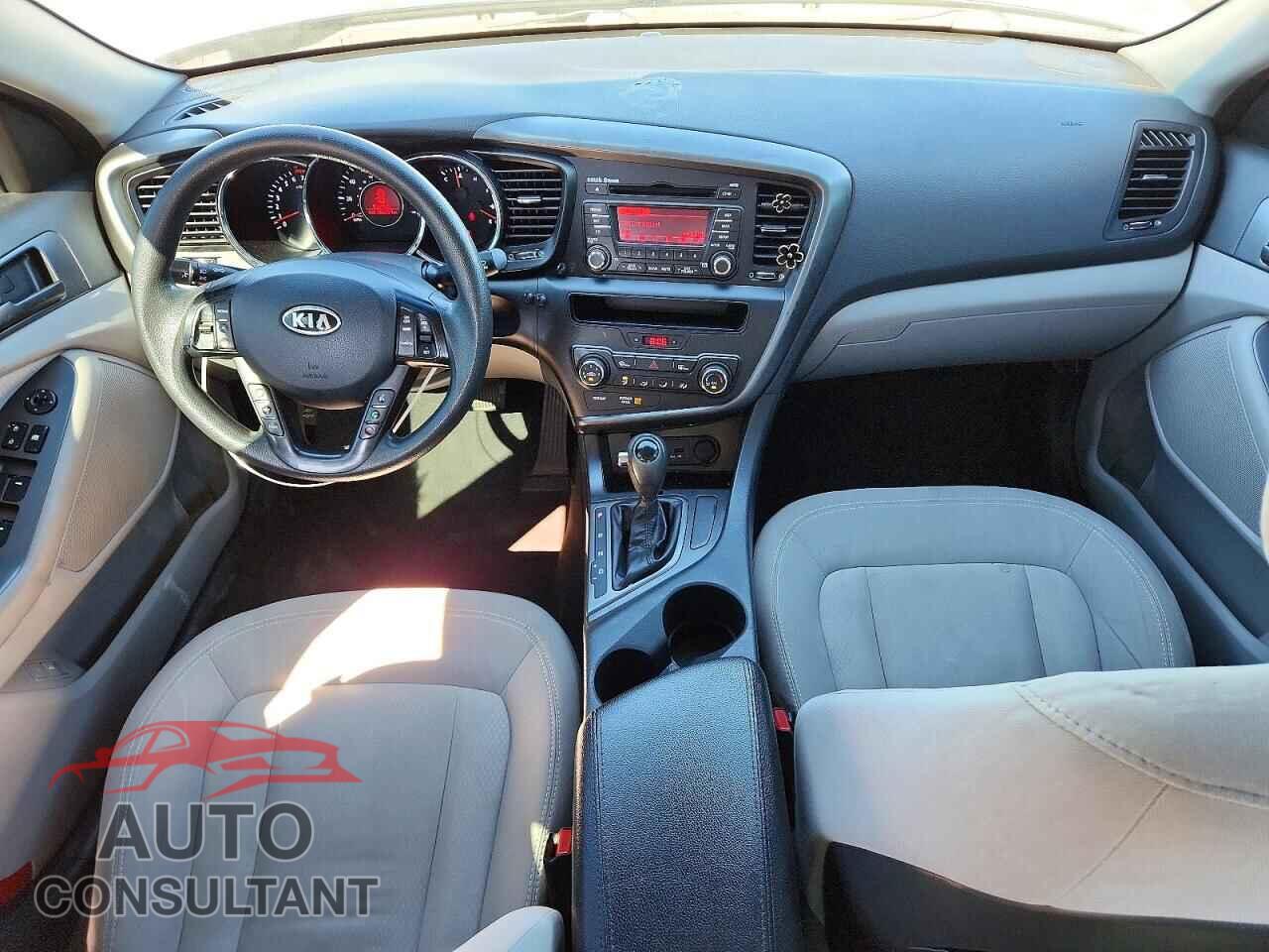 KIA OPTIMA 2011 - KNAGM4A72B5176086