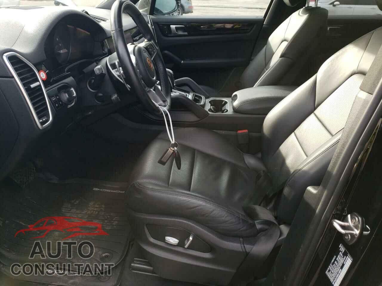 PORSCHE CAYENNE 2019 - WP1AA2AY3KDA18083