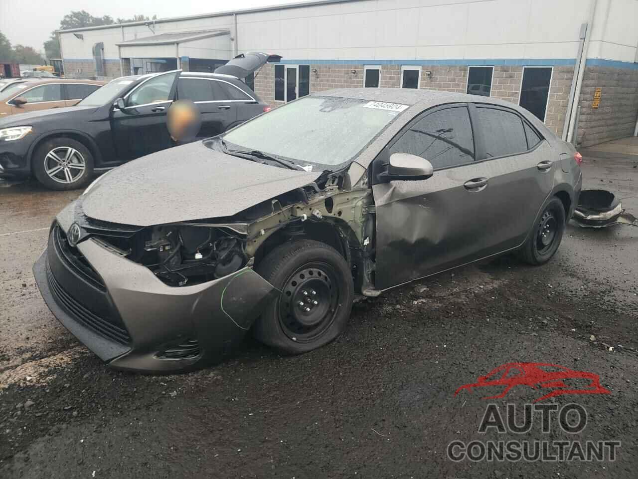 TOYOTA COROLLA 2018 - 2T1BURHE8JC095934
