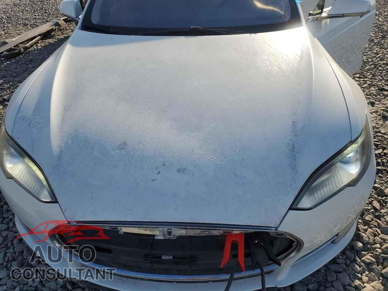 TESLA MODEL S 2013 - 5YJSA1CP2DFP10464