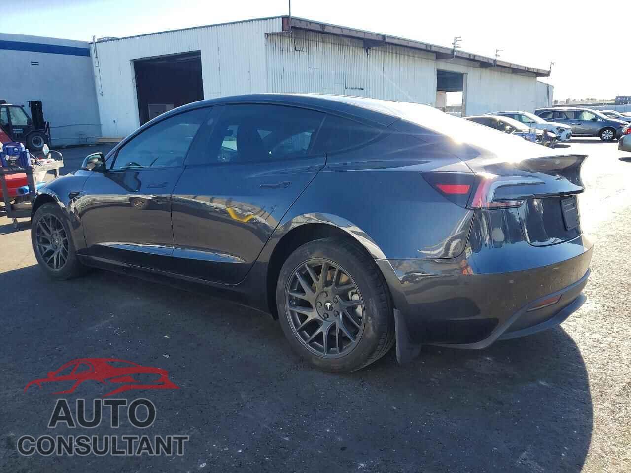 TESLA MODEL 3 2024 - 5YJ3E1EB0RF795127