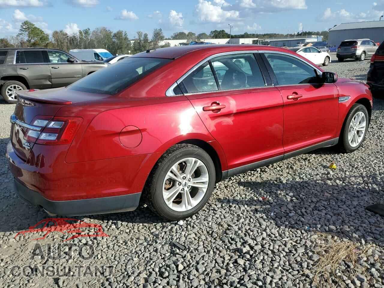 FORD TAURUS 2018 - 1FAHP2E87JG122796