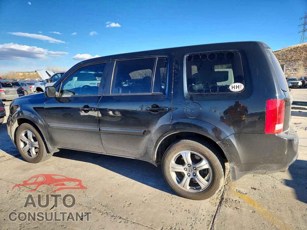 HONDA PILOT 2013 - 5FNYF4H75DB001095