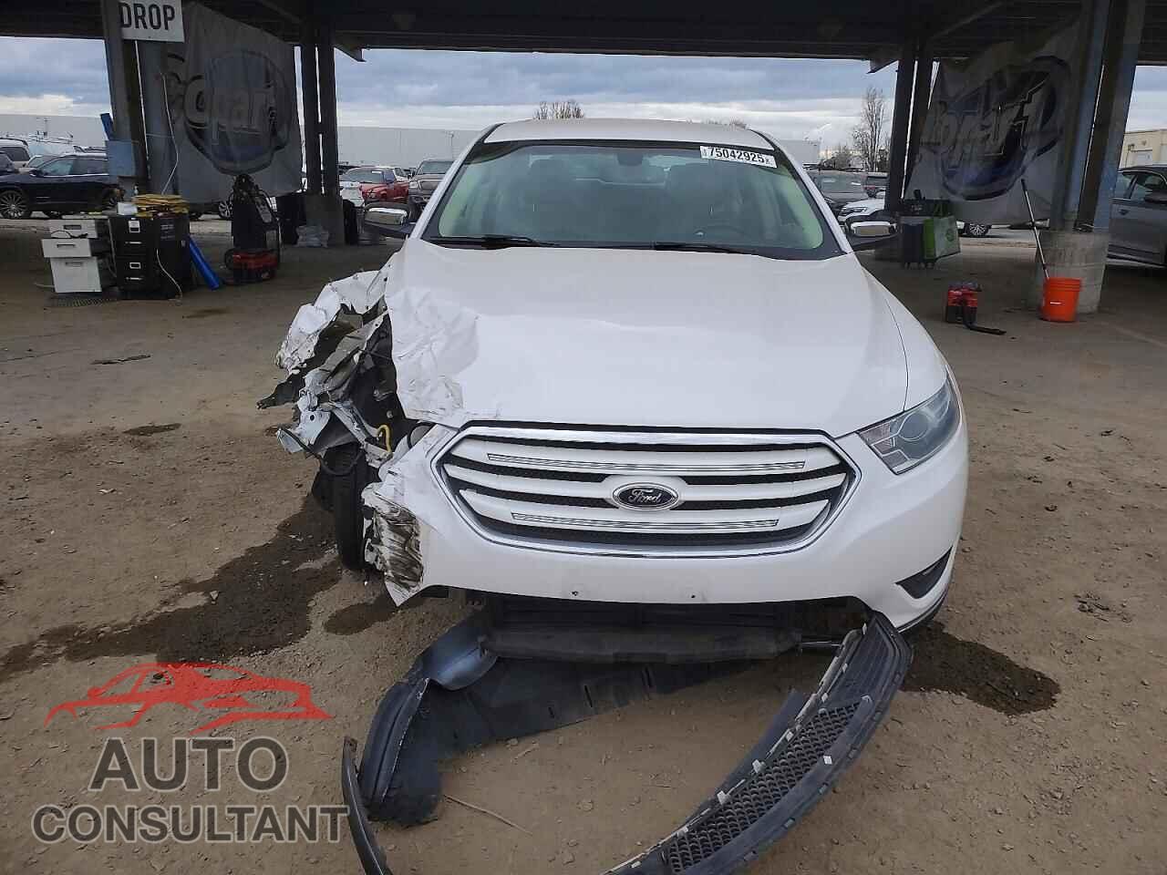 FORD TAURUS 2015 - 1FAHP2F8XFG102726