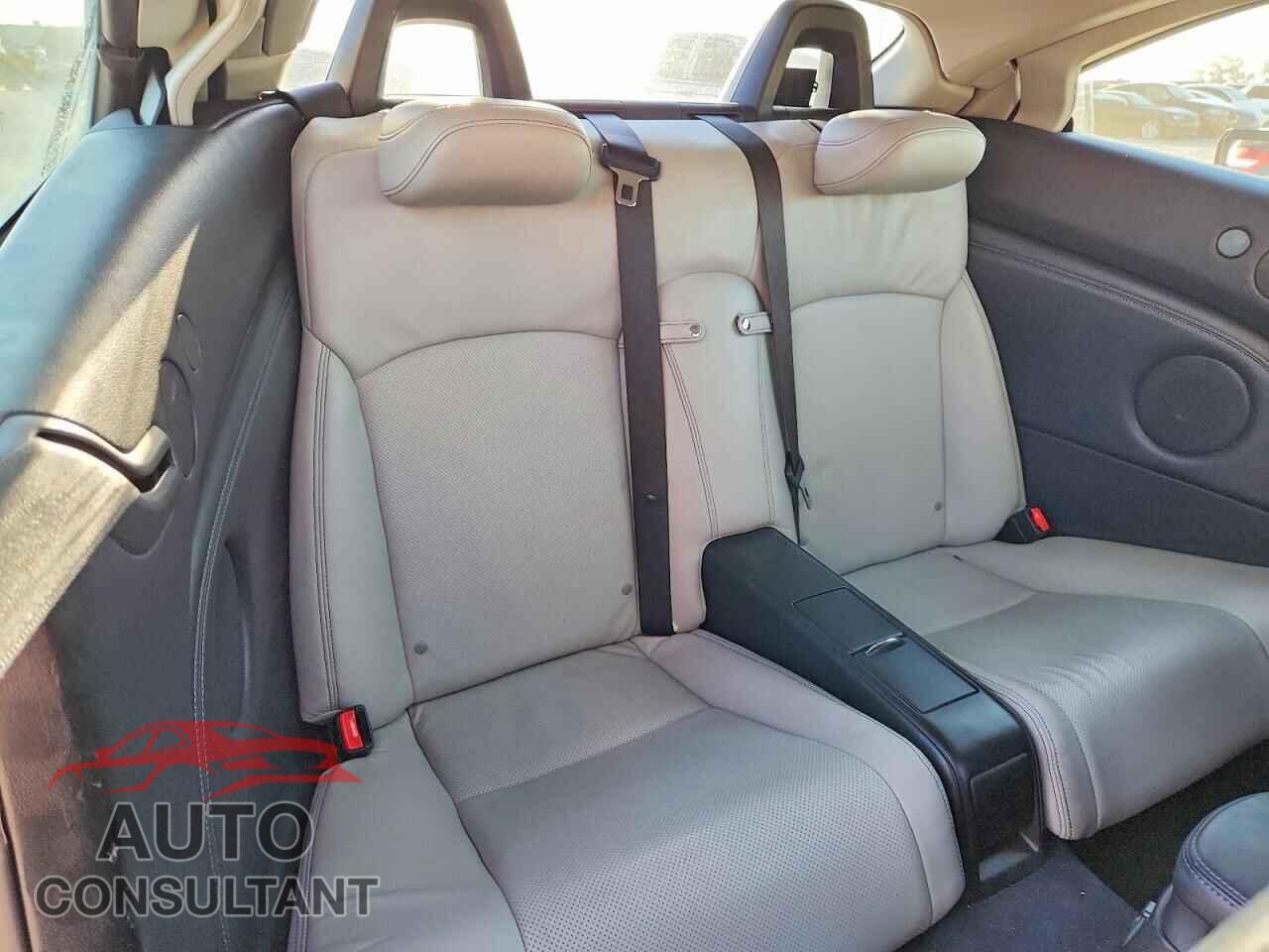 LEXUS IS 2012 - JTHFF2C29C2524384