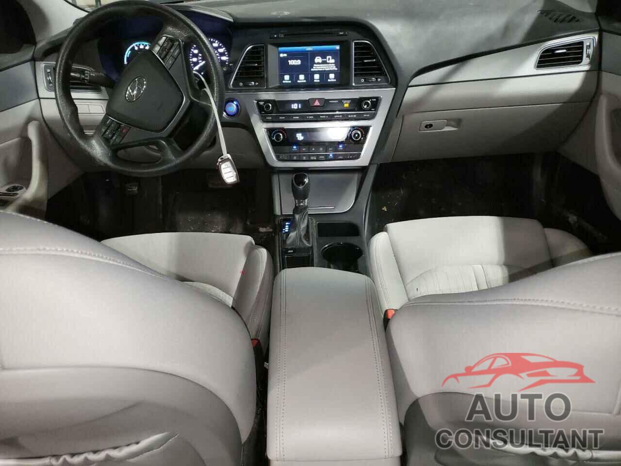 HYUNDAI SONATA 2017 - KMHE24L1XHA050174