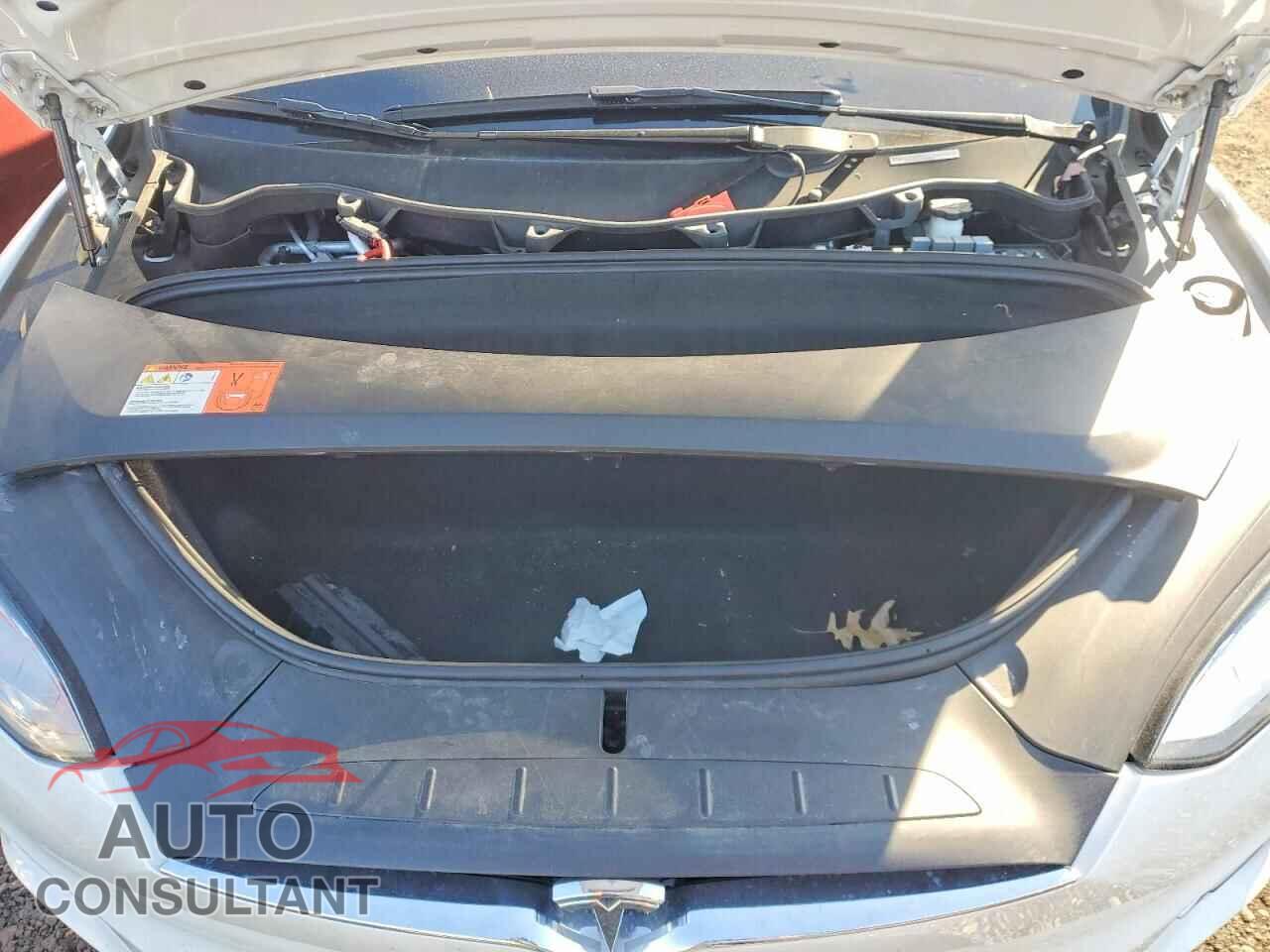 TESLA MODEL X 2020 - 5YJXCBE21LF232754