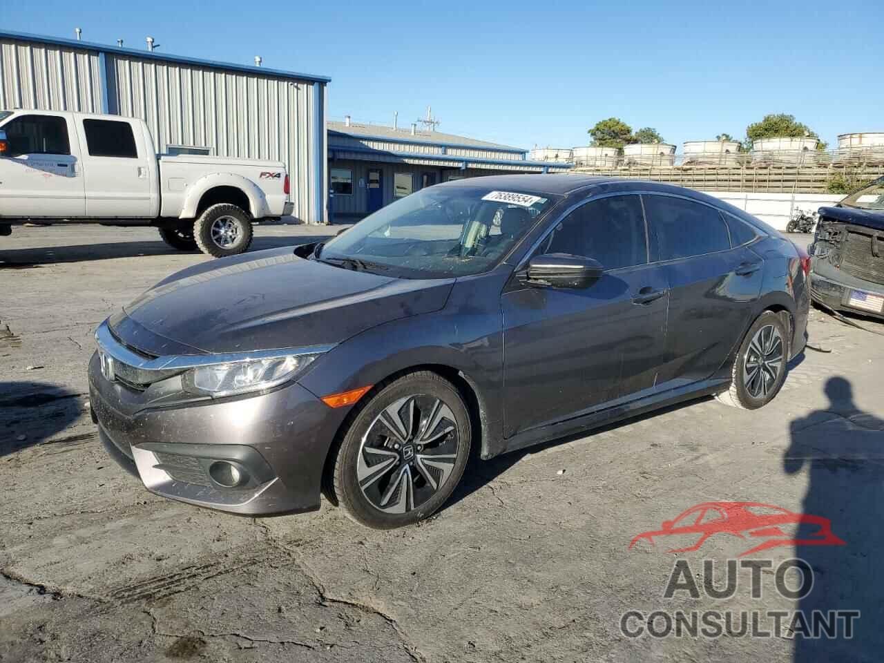 HONDA CIVIC 2018 - JHMFC1F76JX001107