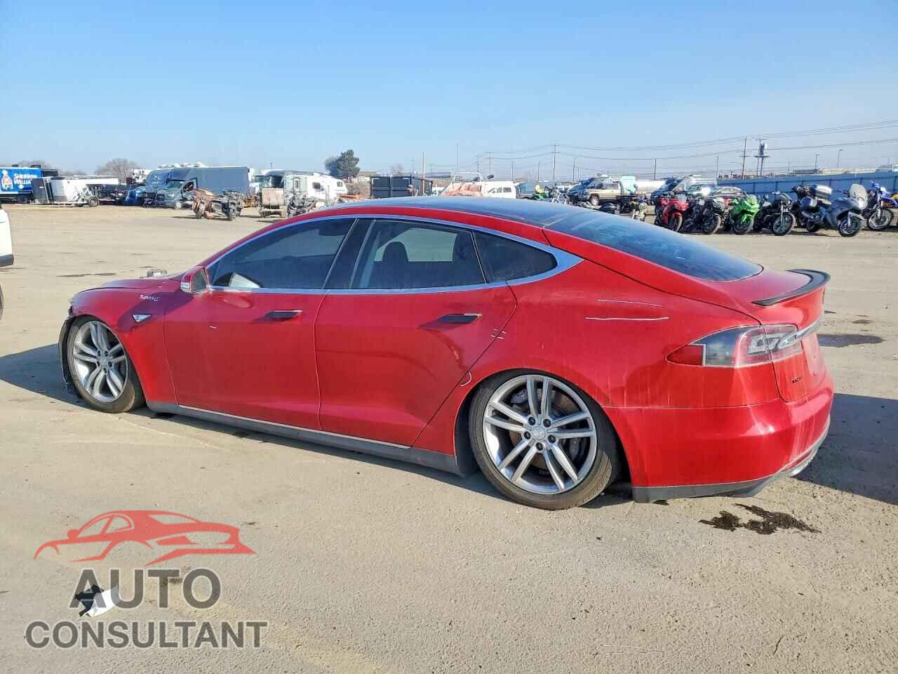 TESLA MODEL S 2013 - 5YJSA1DNXDFP11133