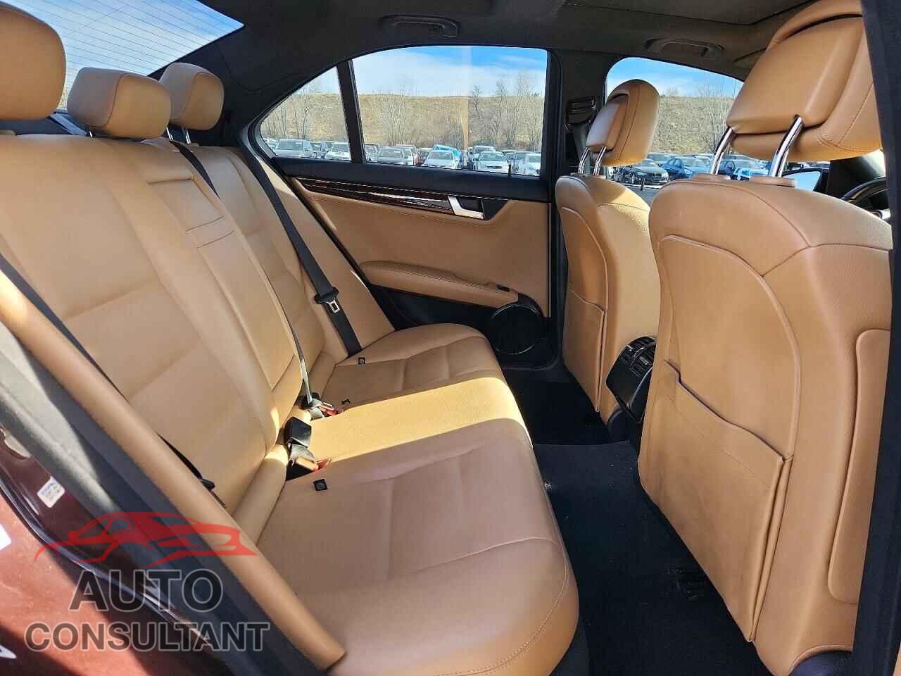 MERCEDES-BENZ C-CLASS 2012 - WDDGF8BB0CF858201