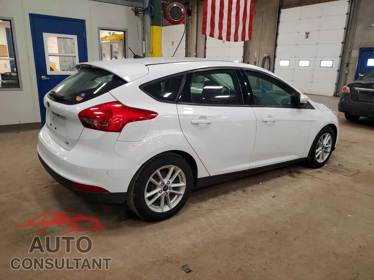 FORD FOCUS 2017 - 1FADP3K25HL247365