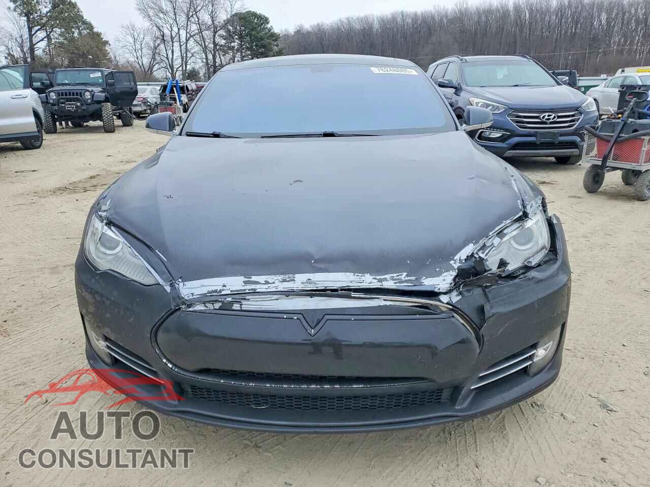 TESLA MODEL S 2014 - 5YJSA1H13EFP52194