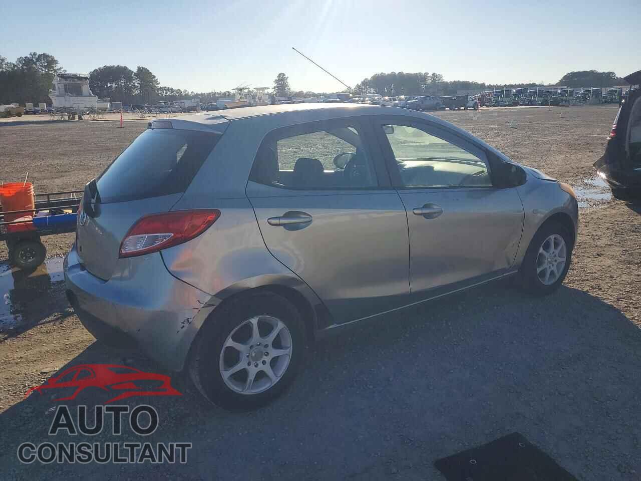 MAZDA 2 2011 - JM1DE1HY8B0101809