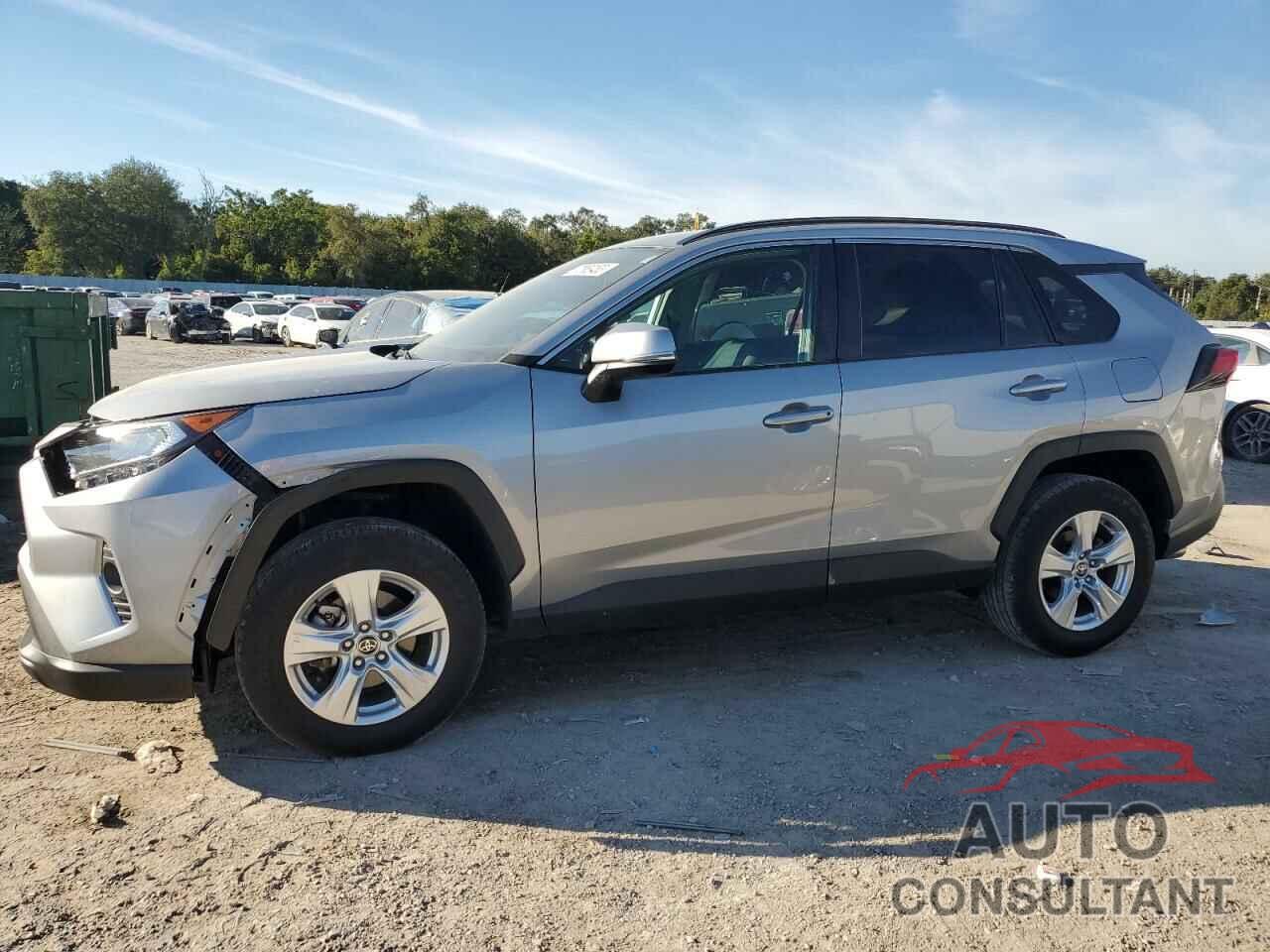 TOYOTA RAV4 2021 - 2T3W1RFV8MC131937