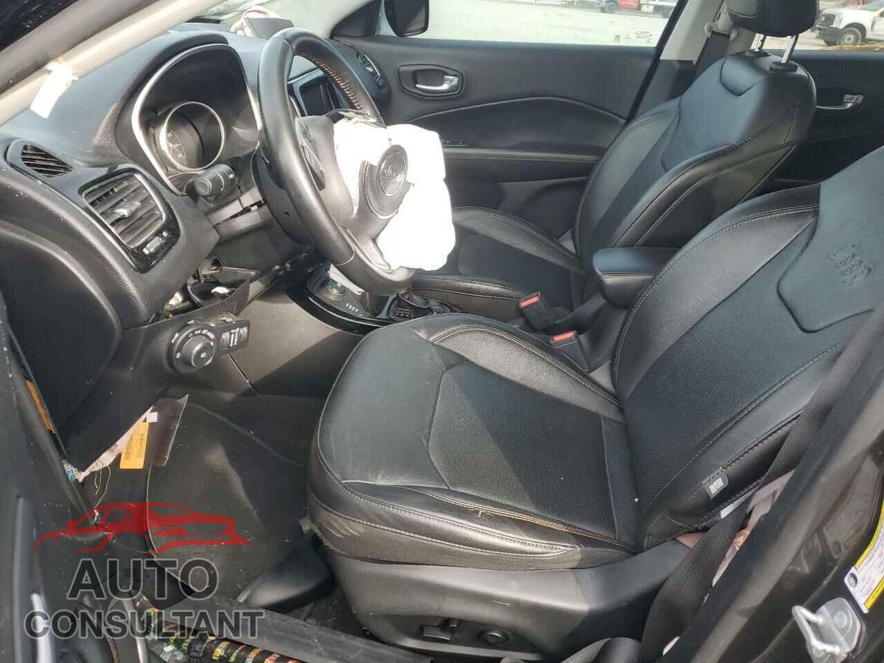 JEEP COMPASS 2020 - 3C4NJDCB8LT255431