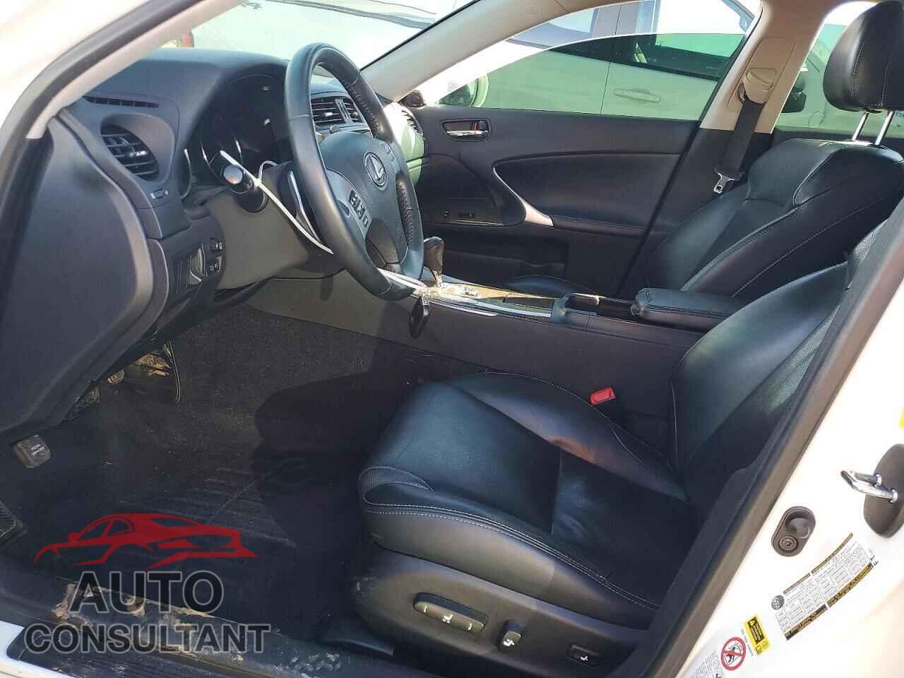 LEXUS IS 2011 - JTHBF5C26B5138650