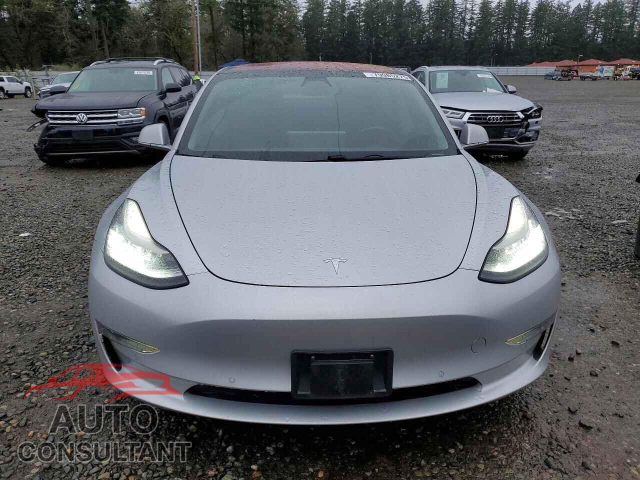 TESLA MODEL 3 2018 - 5YJ3E1EA5JF017966