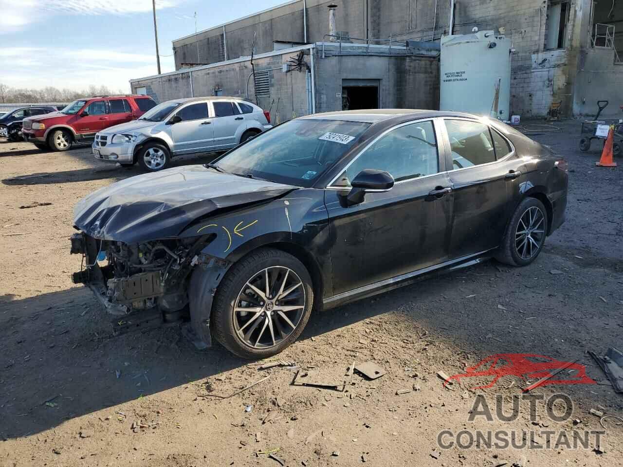 TOYOTA CAMRY 2022 - 4T1G11AK9NU647610