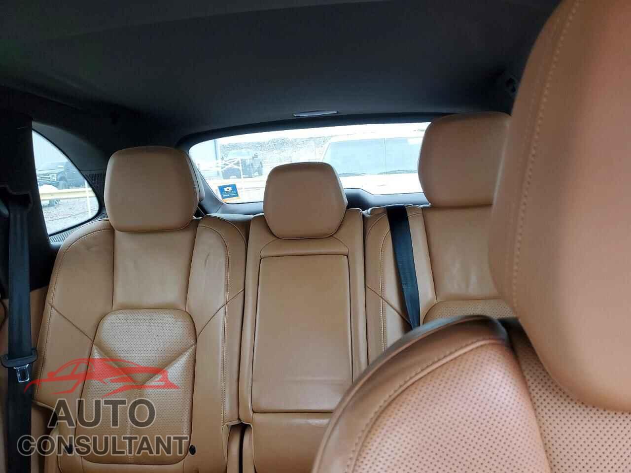 PORSCHE CAYENNE 2013 - WP1AB2A24DLA82067