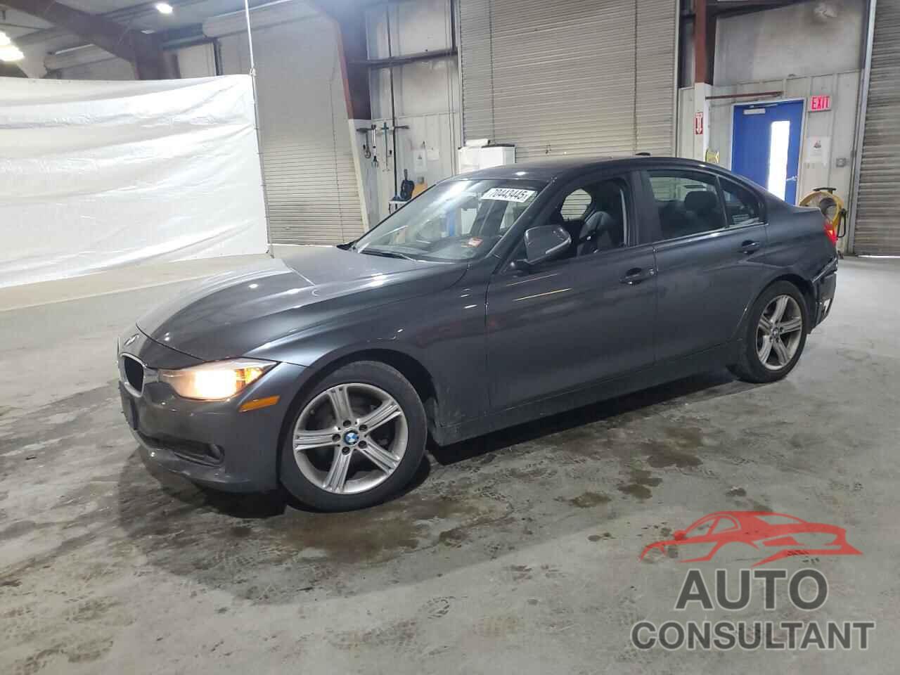 BMW 3 SERIES 2014 - WBA3C3G5XENR25206