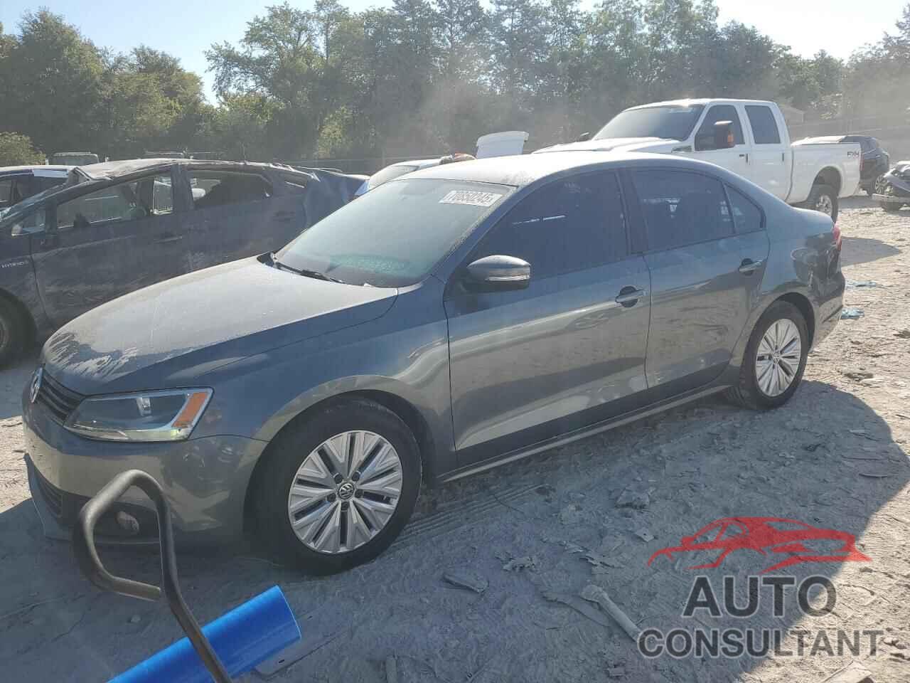 VOLKSWAGEN JETTA 2012 - 3VWDX7AJ2CM324305