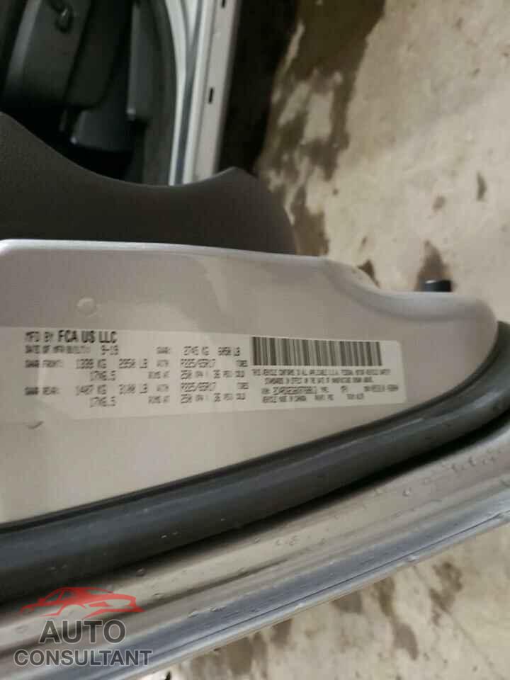 DODGE CARAVAN 2019 - 2C4RDGEG6KR768813