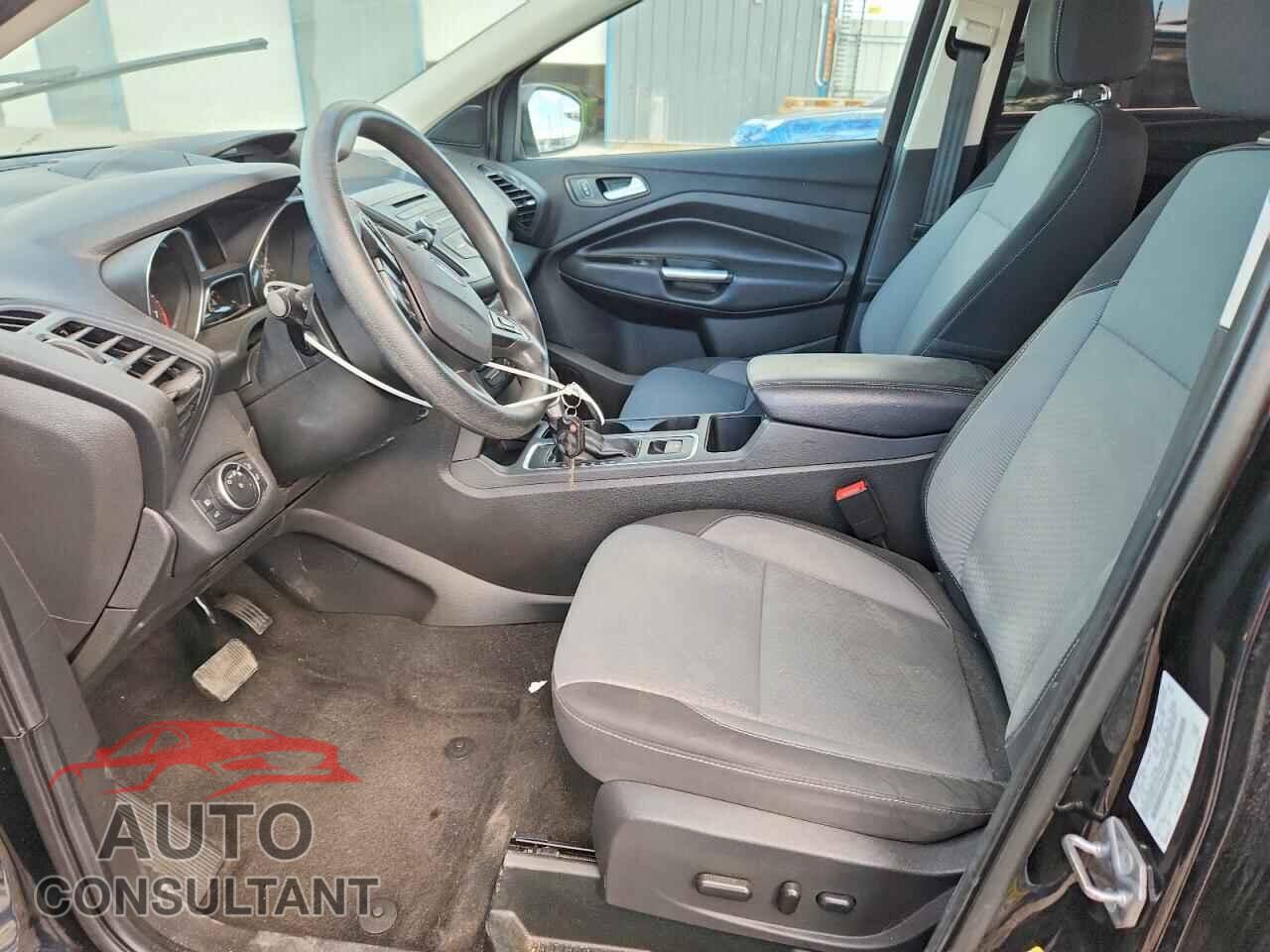 FORD ESCAPE 2017 - 1FMCU9GDXHUC98040