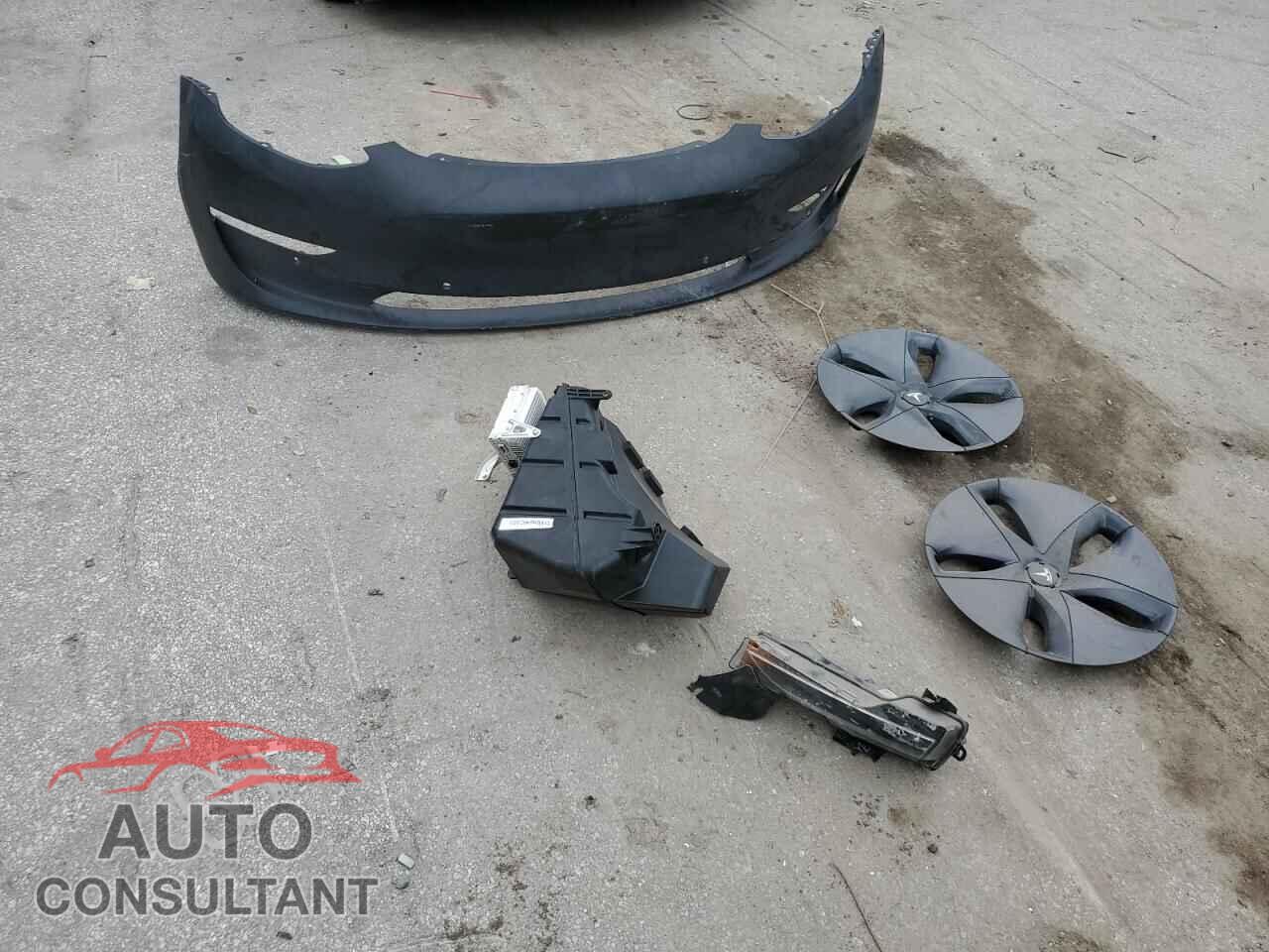 TESLA MODEL 3 2018 - 5YJ3E1EA8JF004354