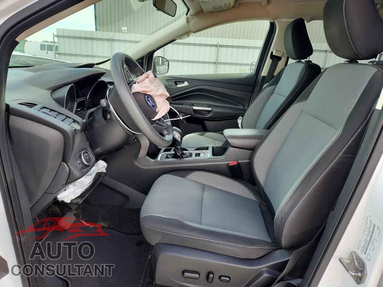 FORD ESCAPE 2018 - 1FMCU9GD5JUB26956
