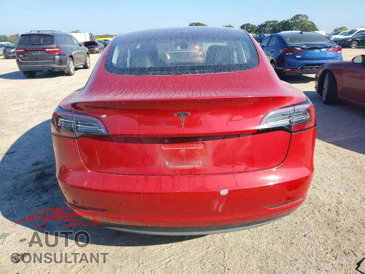 TESLA MODEL 3 2018 - 5YJ3E1EAXJF050137