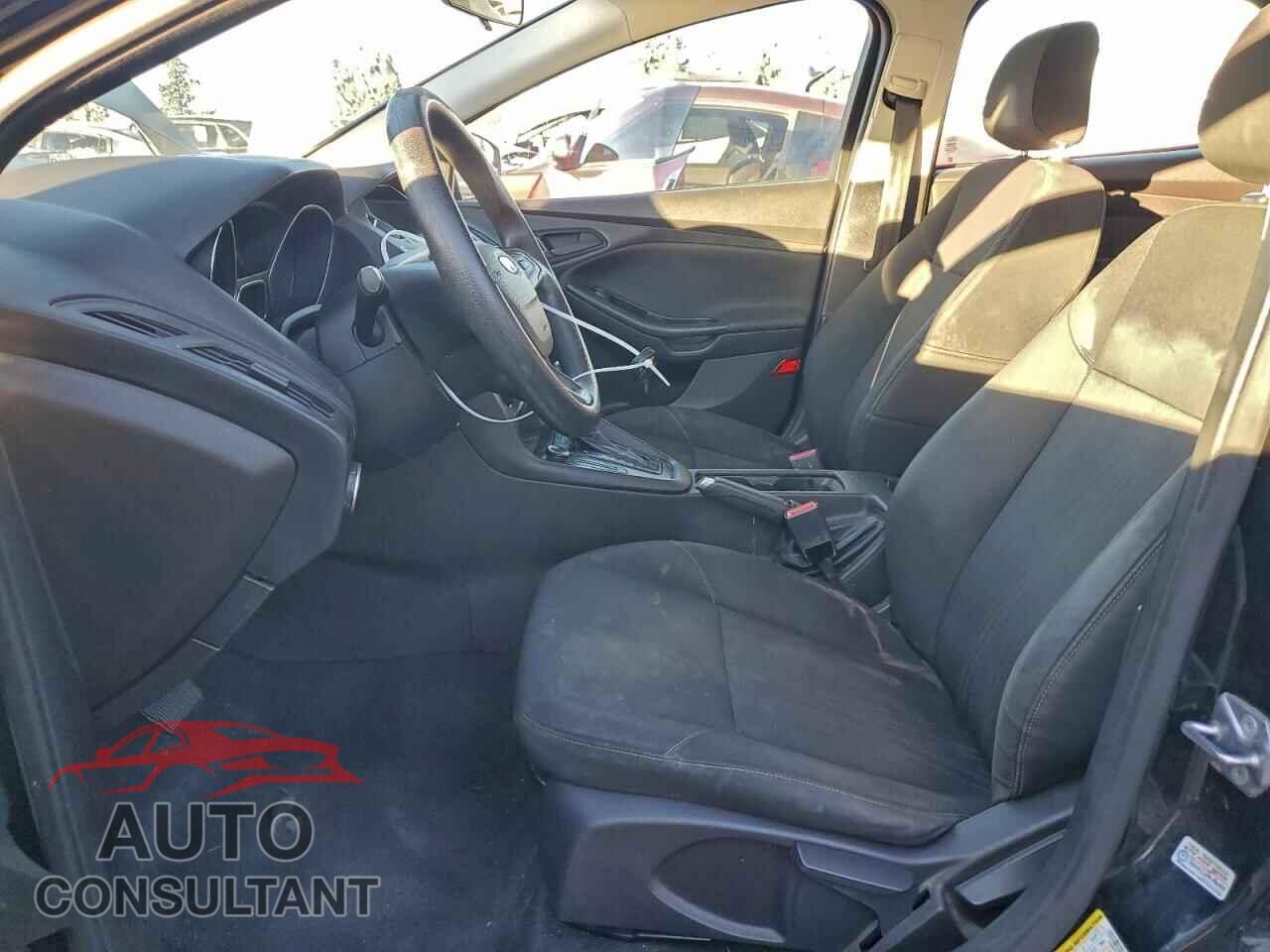 FORD FOCUS 2015 - 1FADP3E20FL314687