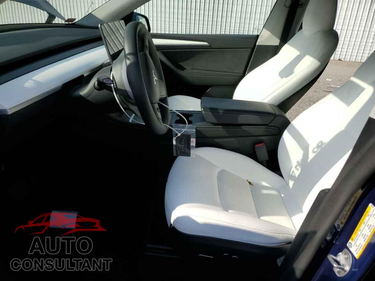 TESLA MODEL Y 2023 - 7SAYGAEE2PF823875