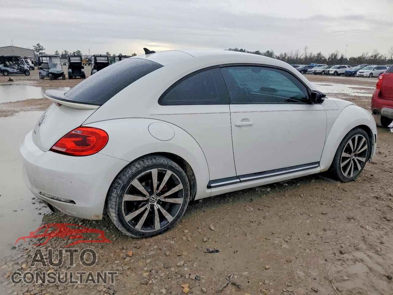 VOLKSWAGEN BEETLE 2012 - 3VWVA7AT5CM642300
