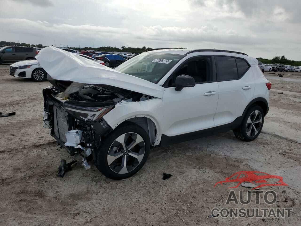 VOLVO XC40 CORE 2024 - YV4L12UK1R2307578