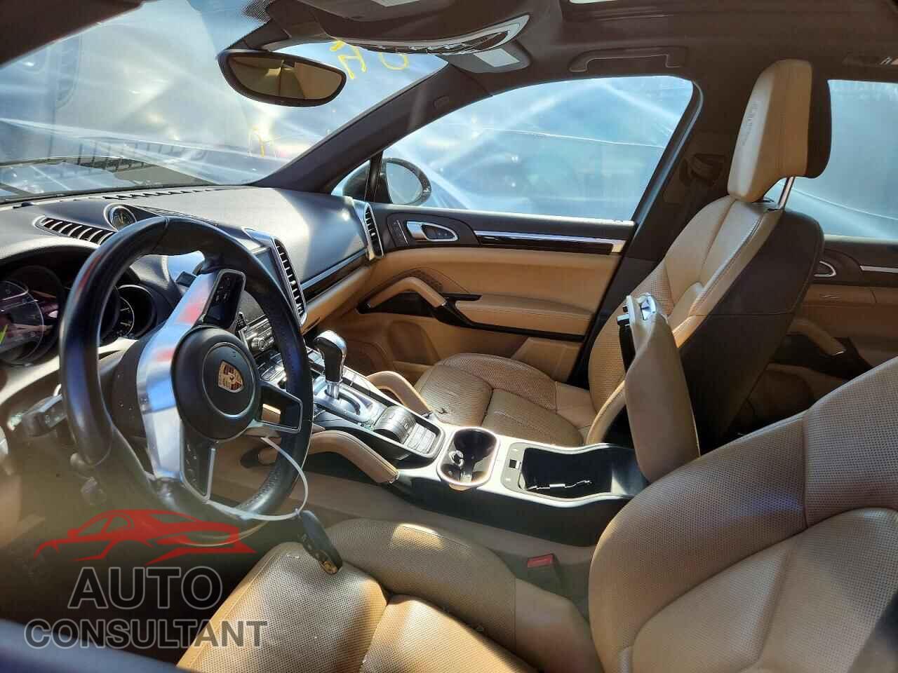 PORSCHE CAYENNE 2018 - WP1AE2A21JLA70509
