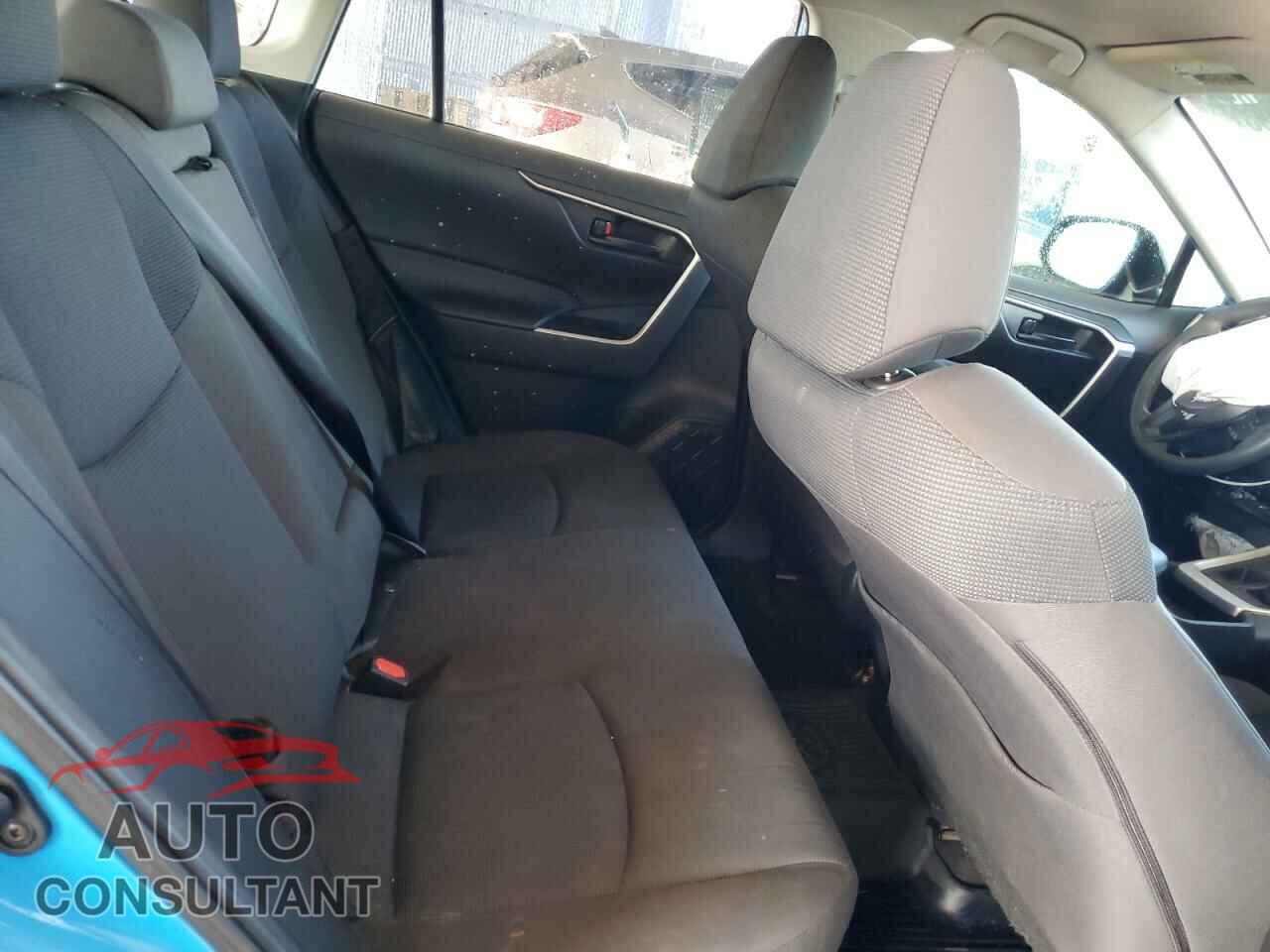 TOYOTA RAV4 2021 - JTMH1RFVXMD068537