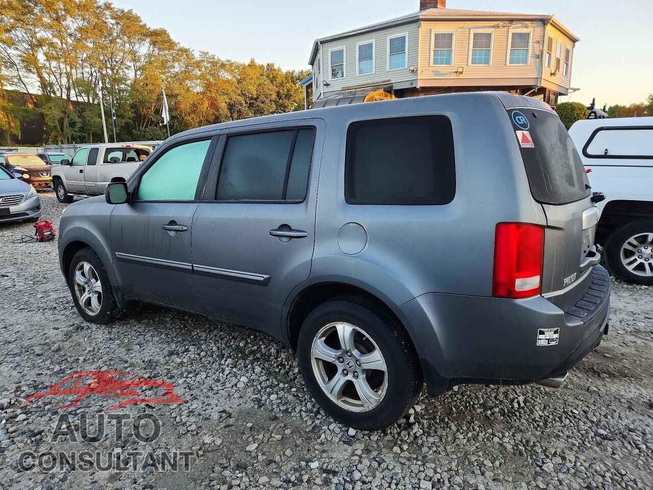 HONDA PILOT 2013 - 5FNYF4H56DB050255