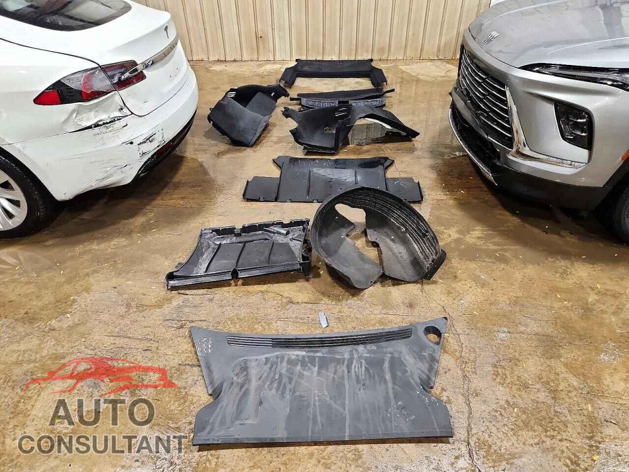 TESLA MODEL S 2020 - 5YJSA1E27LF356473